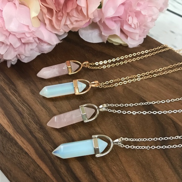 Natural Quartz Crystal Point Pendant Necklace - Picture 4 of 6